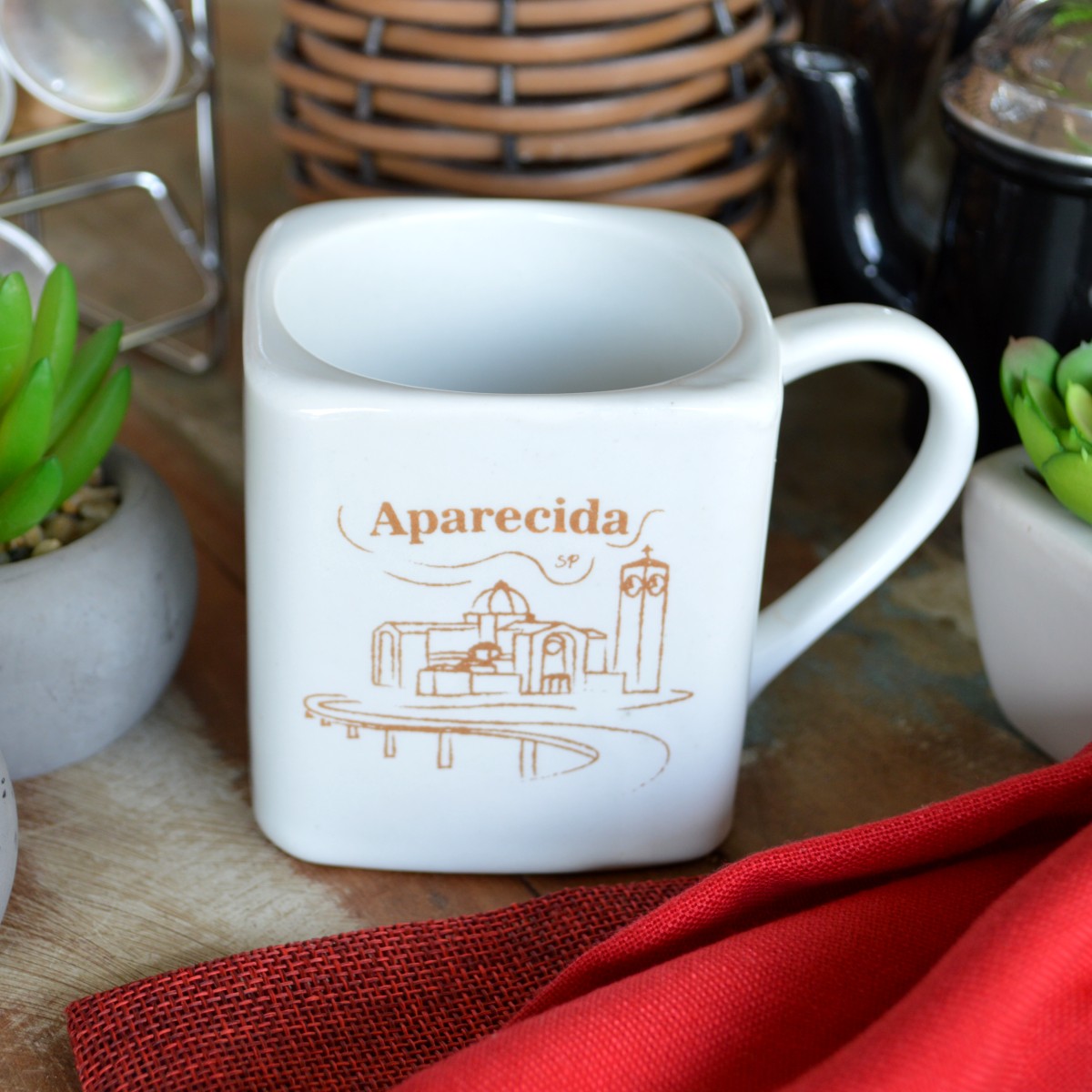 Caneca de Porcelana Aparecida Presente 220ml
