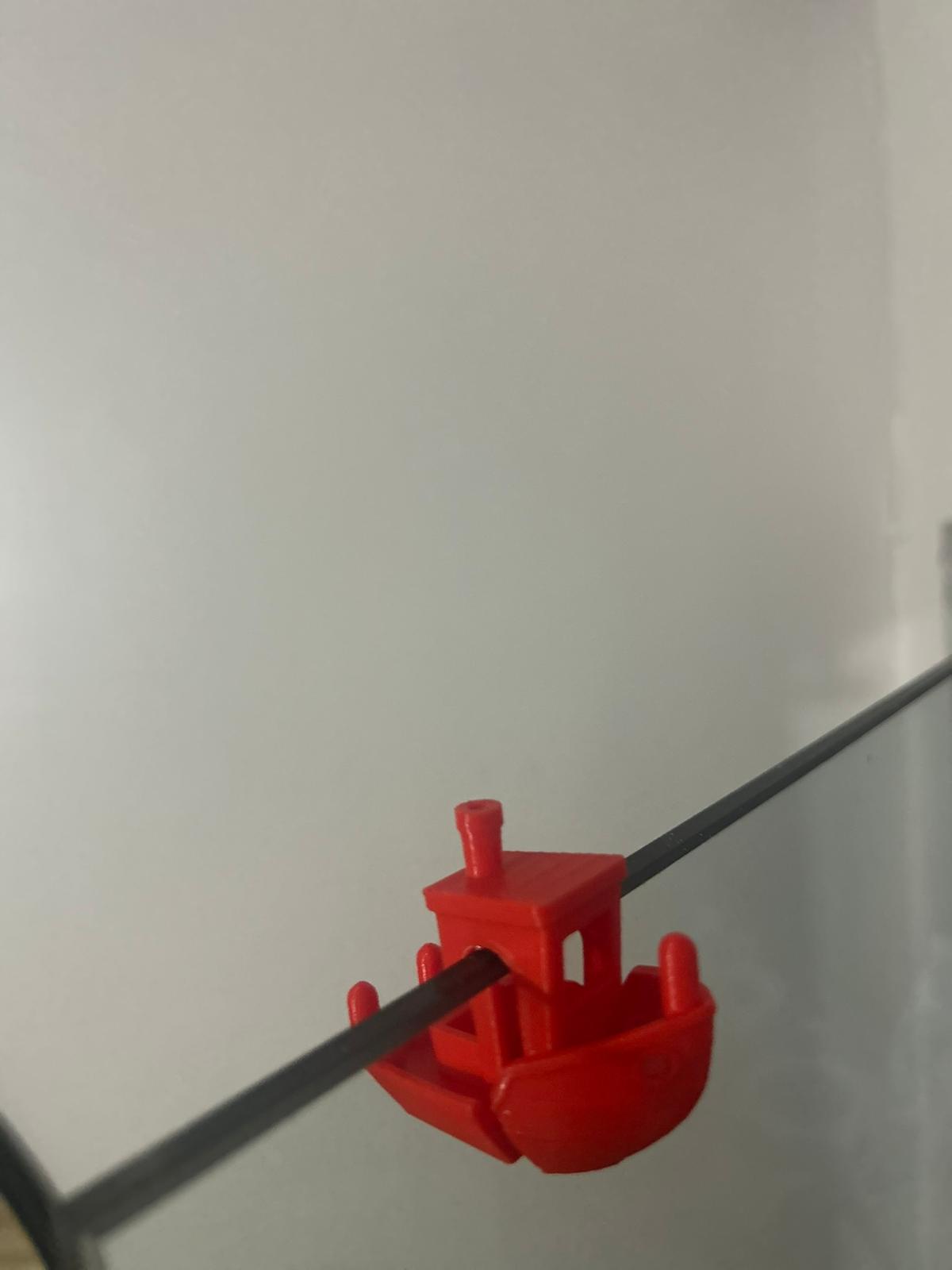 Suporte de Toalhas em Formato de Barquinho Vermelho – Criativo e Funcional