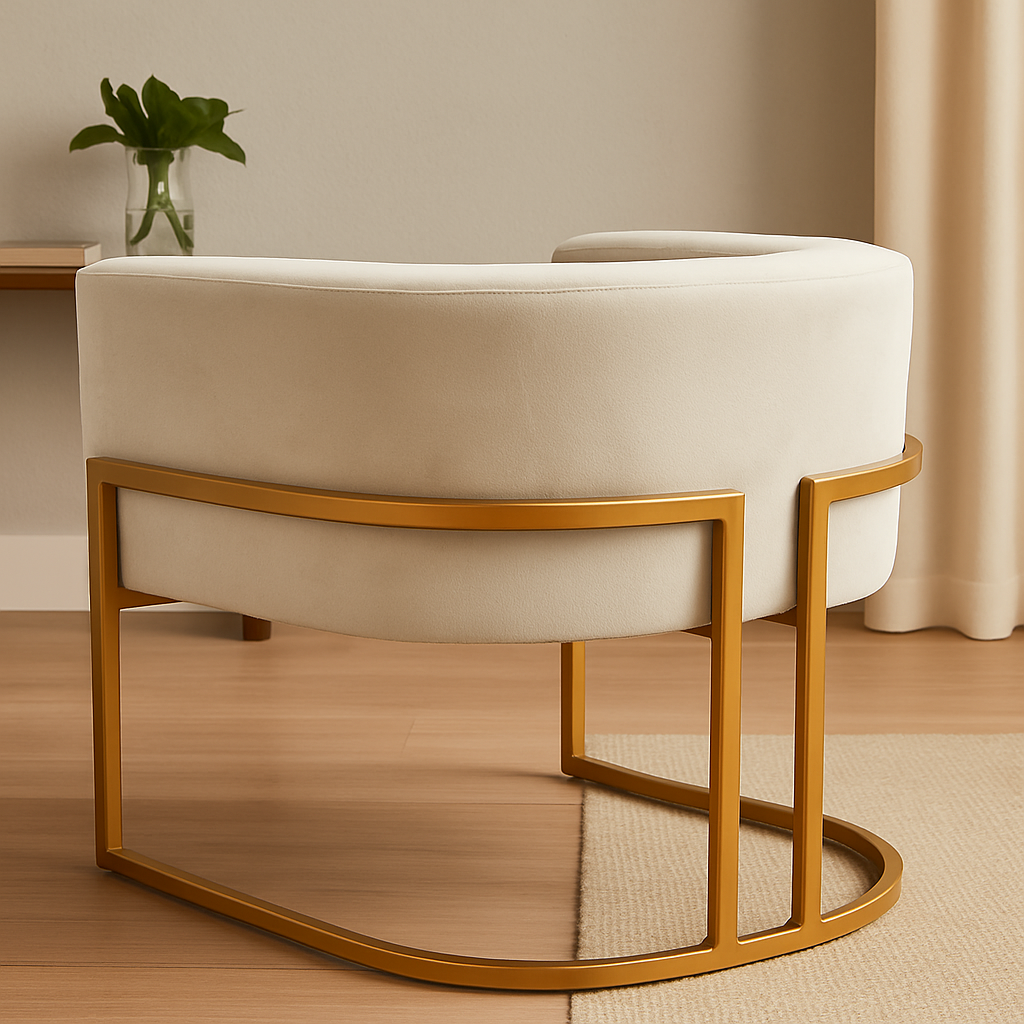 Cadeira Estofada com Base de Metal Dourado Off White Poltron